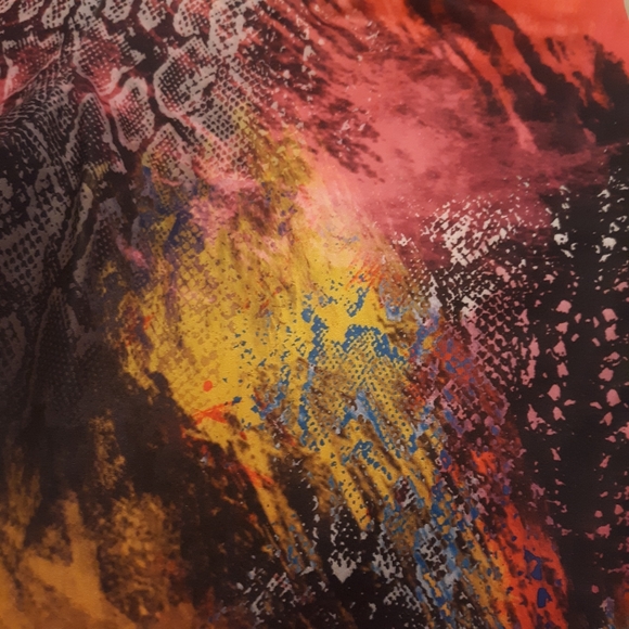 Waist Gang Society by Ann Chery Multicolor Animal Printed Leggings One Size - Picture 4 of 6